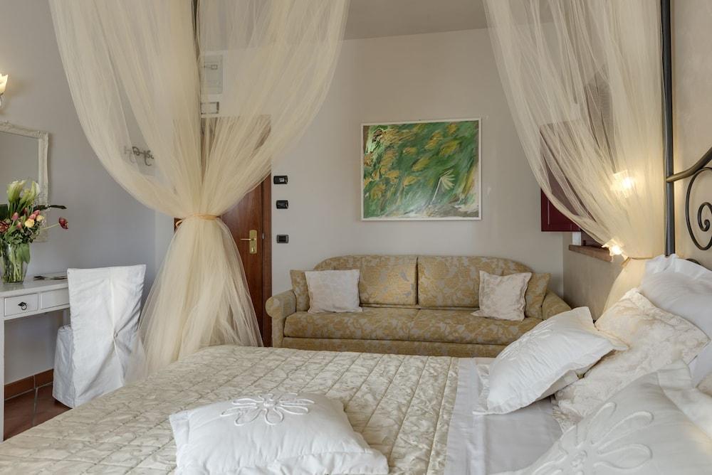 Hotel & Restaurant Casolare Le Terre Rosse Сан-Джиміньяно Екстер'єр фото